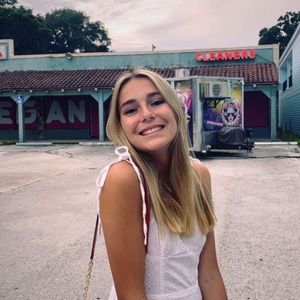 Meet your Posher, Sophia